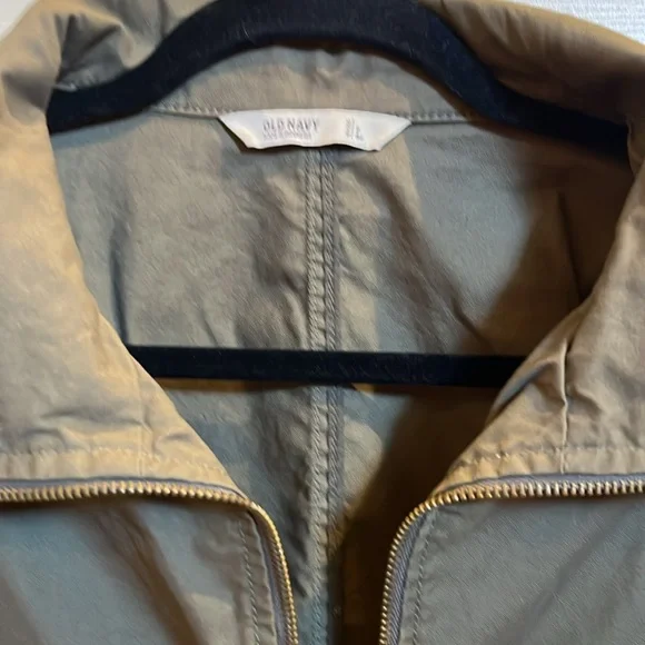 Army green spring/fall jacket - Picture 2 of 4